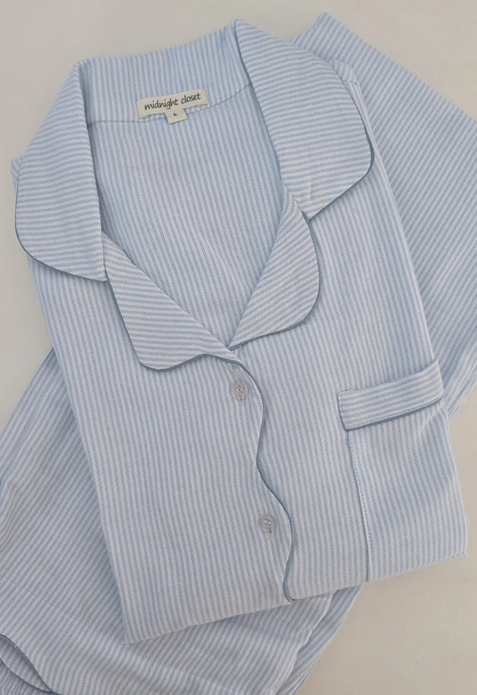 Blue striped and scalloped set