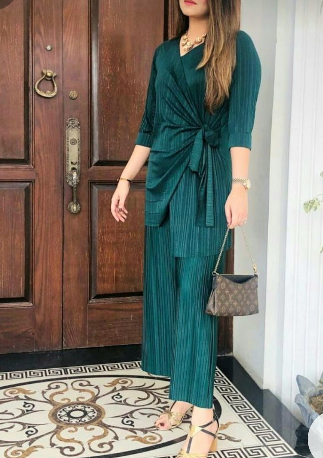 Emerald green co-ord with side tie up top