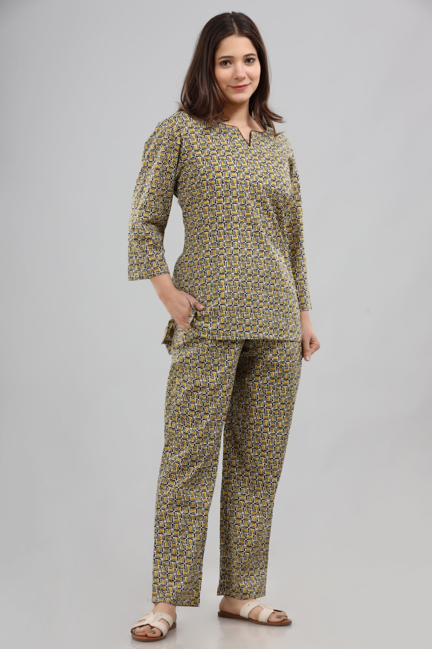 Yellow abstract loungwear